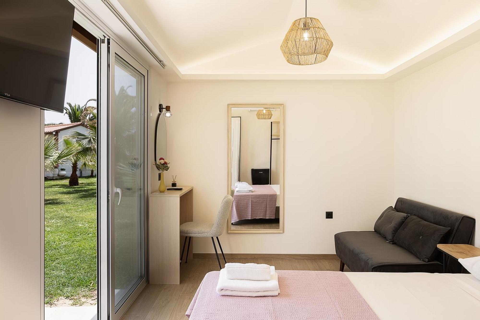 La Palma Beachfront Suites Georgioupoli Exteriör bild