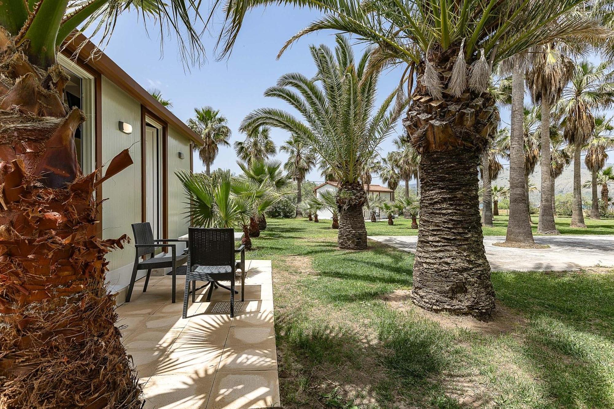 La Palma Beachfront Suites Georgioupoli Exteriör bild