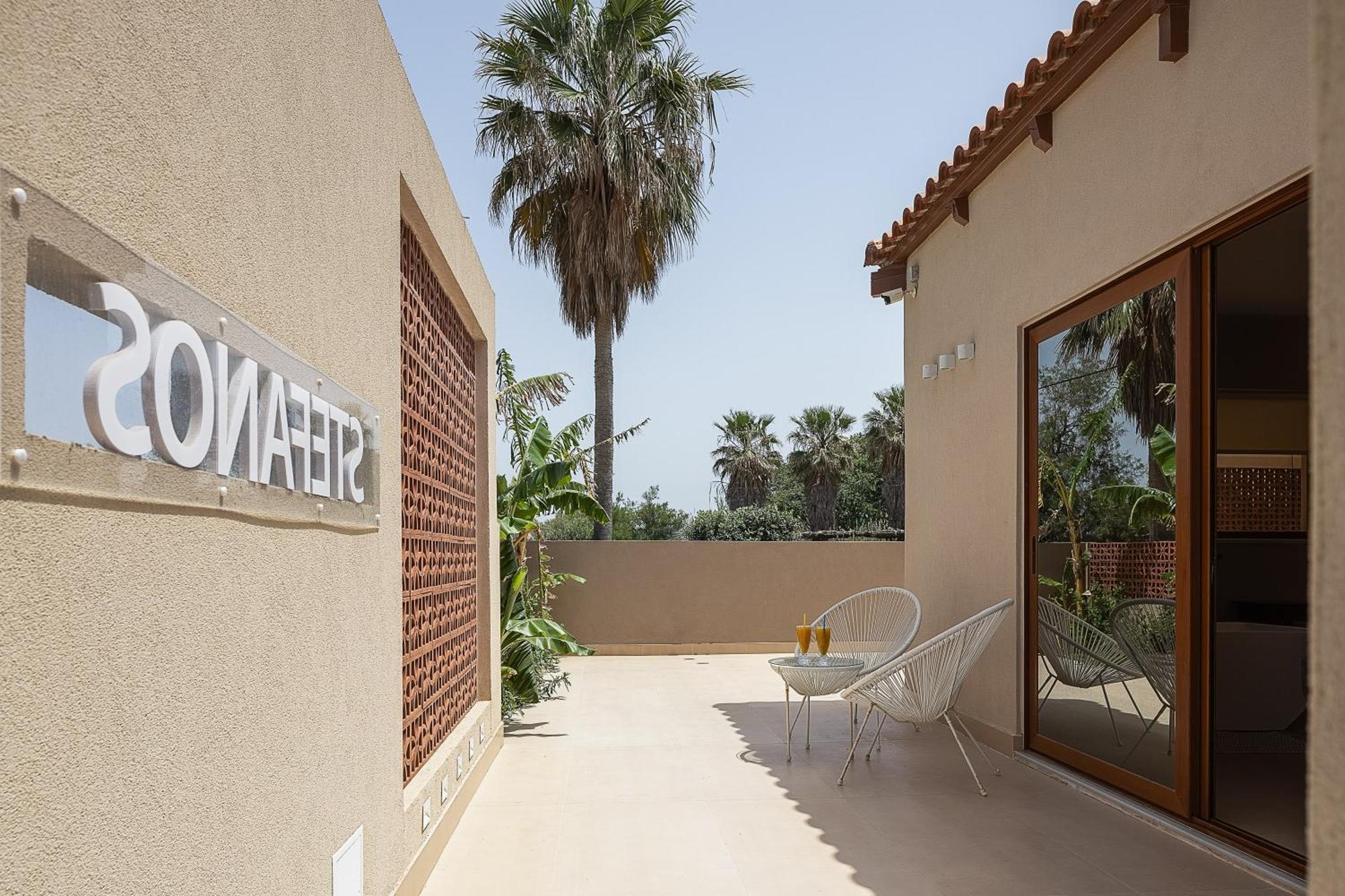 La Palma Beachfront Suites Georgioupoli Exteriör bild