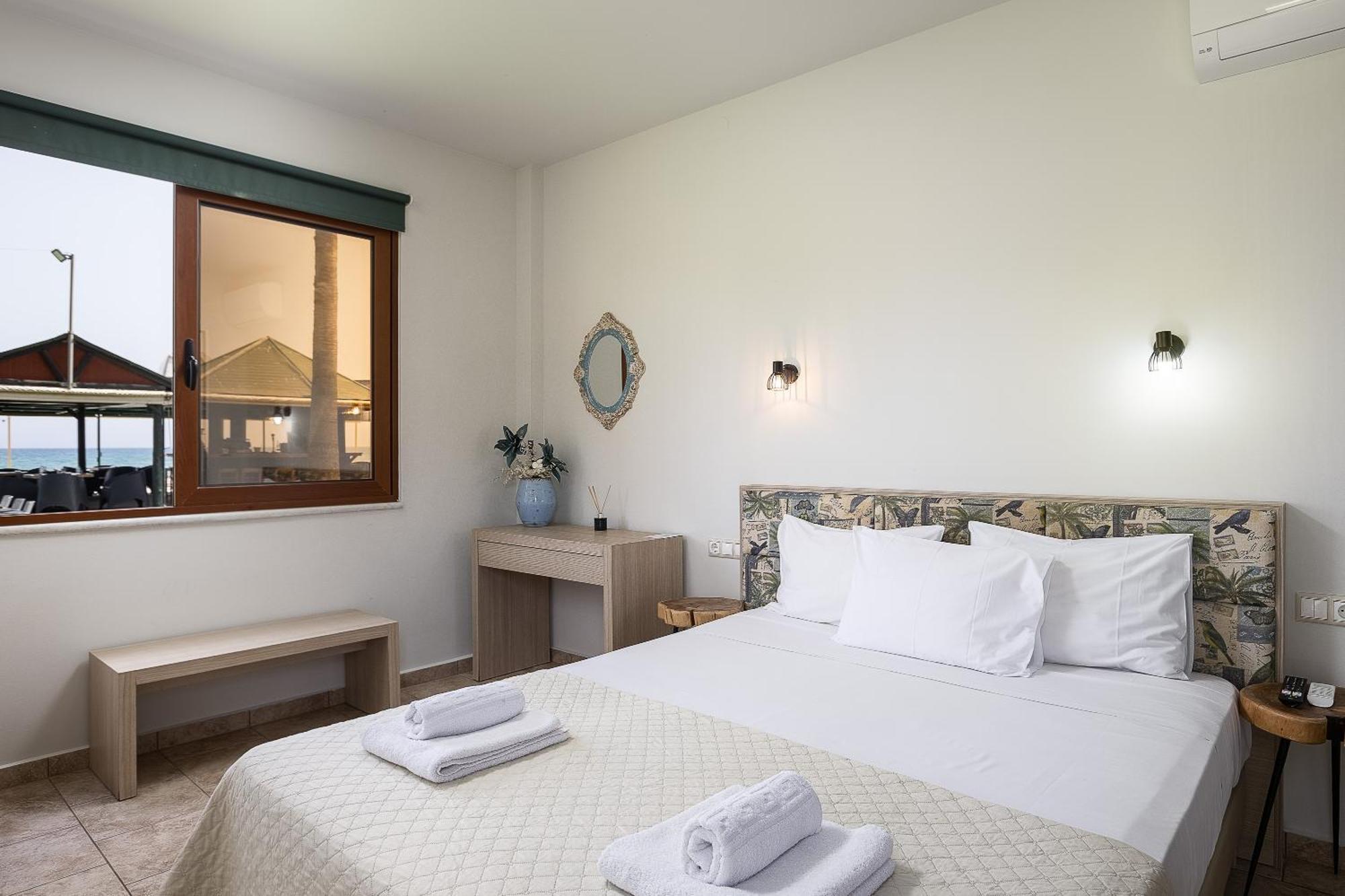 La Palma Beachfront Suites Georgioupoli Exteriör bild